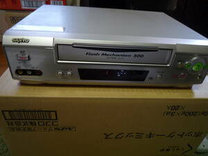 ★★　サンヨーVIDEO　ビデオデッキ ＶＺ－Ｈ２１ ジャンク品　★★