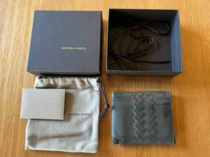 BOTTEGA VENETA ボッテガヴェネタ イントレチャート 二つ折り財布 ボッテガ・ヴェネタ グレー　ボッテガべネタ