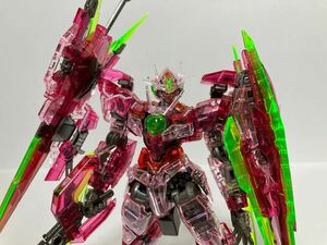 バンダイ RG 1/144 ダブルオークアンタ フルセイバー トランザム クリア 組立済み