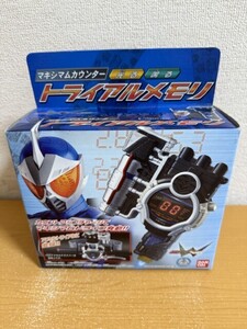 【中古美品】BANDAI　マキシマムカウンター　トライアルメモリ　仮面ライダーダブル　仮面ライダーW　バンダイ（動作未確認）