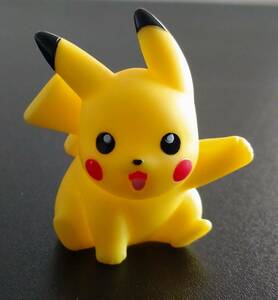 ピカチュウ　指人形　ソフビ　ポケモン　ポケットモンスター 