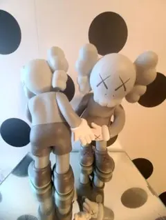 週末限定セール kaws together 確実正規