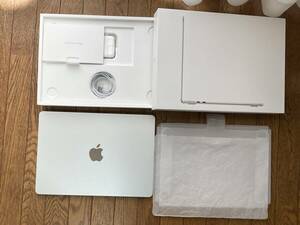 美品 MacBook Air M2 2022 A2681 MLXY3J/A 8GB/256GB シルバー バッテリー100%