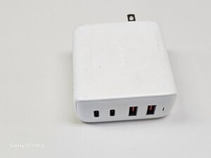 急速充電器100Wまで対応。