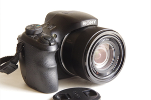 美品 ソニー サイバーショット デジタルカメラ DSC-HX300 / レンズ カール・ツァイ Vario-Sonnar T* 2.8-6.3/4.3-215