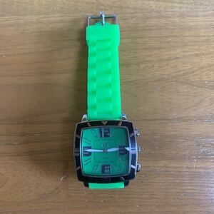 未使用新品　腕時計 ファッション腕時計　アナログ腕時計　グリーン　ラバーベルト ゴルフ