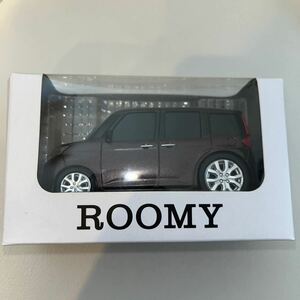 トヨタ ルーミー プラムブラウンクリスタルマイカ TOYOTA ROOMY プルバックカー カラーサンプル　ミニカー　モデルカー