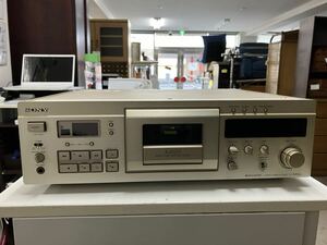 A2406-3102 SONY STEREO CASSETE DECK TC-KA5ES デッキトレイ開かず 通電のみの確認 ジャンク出品 キズ汚れあり 120-140サイズ発送予定