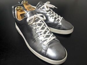 ヴィトン 8.5 LOUIS VUITTON ♯GO0126 シルバーメタリックレザー スニーカー 9448