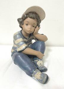 LLADRO リヤドロ No.2209 「手持ちぶさた」少年 男の子 廃盤