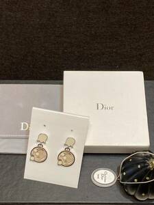 ・◆ 希少 ディオール スイング ピアス 春♪ ・◆・ エレガント 花モチーフ チューリップ ゆらゆら used. ・◆・ Christian Dior ・◆・