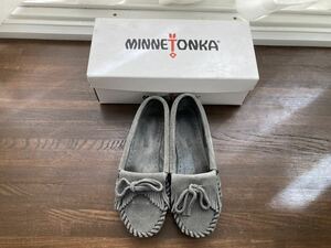 【日本全国 送料込】MINNETONKA モカシン グレー サイズ5 OS3516