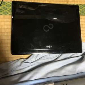 富士通　LIFEBOOK PH750/1A Celeron U2300 1.20Ghz HDD500GB メモリ4GB ACアダプター無し