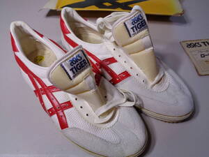 ●観賞用●２７,５ｃｍ　 ローテ　アシックス　タイガー　バレーボール　シューズ　シミ　●ビンテージ　vintage asics tiger ●japan製