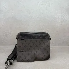 【雷市場（ポンジャン）商品韓国直送】 OS Louis Vuitton(ルイヴィトン) エクリプス トリオ メッセンジャーバッグ