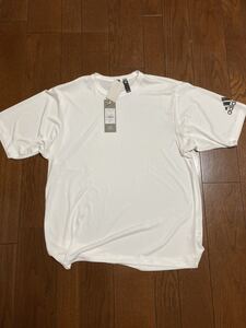 新品　未使用　adidas Tシャツ　Mサイズ