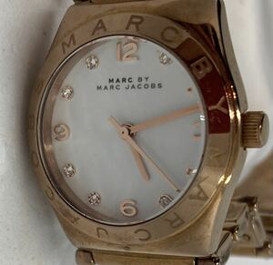 283-0121 MARC BY MARC JACOBS マークバイマークジェイコブス 腕時計 金属ベルト ゴールド 電池切れ 動作未確認