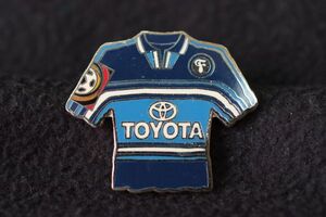 〇 TOYOTA ピンバッジ サッカー ユニフォーム トヨタ W25mm rcitys ドイツ ブンデスリーガー