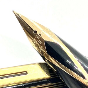 Y039-P1-236★ SHEAFFER シェーファー 万年筆 ペン先 585 14K ブラック×ゴールド ストライプ 替え芯ジェットブラック付き文房具 筆記用具