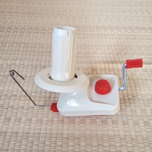 玉巻器 毛糸 手芸 玉巻き器　ハンドメイド　編み物　編み物道具　手編み　手紡ぎ　引き揃え糸