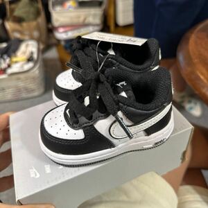 NIKE キッズカジュアルスニーカー ナイキフォース　エアフォース　9cm 未使用