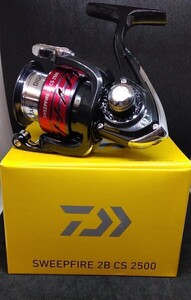 2500番DAIWA ダイワ リール スピニングリール 海外モデル 日本未発売 左右ハンドル 巻きやすい 新品 世界中で大人気 国内発送 カラーレッド