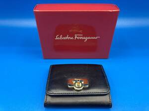 【used】Ferragamo フェラガモ　★小銭入れ　★ガンチーニ金具　★サイズ 90×75×厚さ15mm