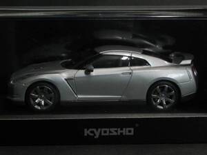 京商 1/43 ニッサンGT-R (R35) 2008 メタルシルバー色