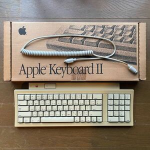 ★中古★ Apple Keyboard Ⅱ アップル キーボード ２ 元箱 ケーブル 付属 ★美品★