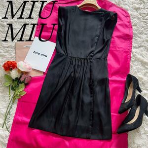 【美品】MIU MIU 膝丈ワンピース ブラック フレンチスリーブ 40 ミュウミュウ M 黒