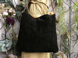 ●超美品●CELINE セリーヌ●Cマカダム●スエード カーフ レザー 本革●ショルダー バッグ●黒 ベージュ●肩掛け●A4 収納 かばん●Js51945