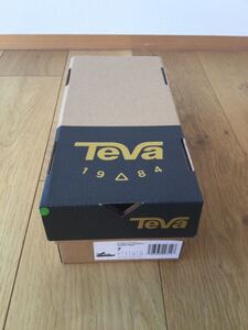 空箱　Teva