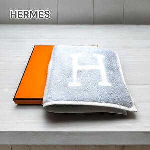 HERMESハンドタオル 新品 タグ付き 箱付