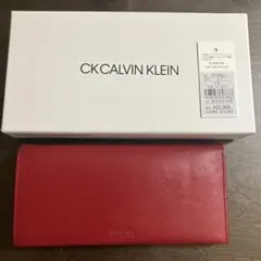 Calvin Klein レッド長財布