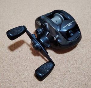 Daiwa TRIFORCE-S 153B 右ハンドル ベイトリール