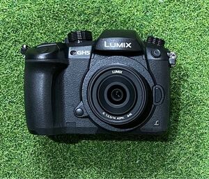 Panasonic LUMIX GH5 カメラ