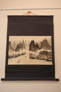 【和】(254)　古書画収集家放出品　模写　肉筆　中国画家筆　風景画　在銘　軸装　掛け軸　真作
