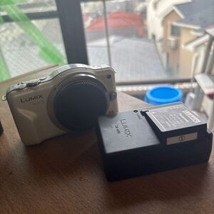 【ジャンク品】パナソニック ミラーレス一眼カメラ LUMIX GF3