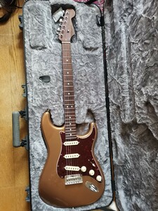 ソリッドローズウッド。Fender StratocasterProfessional2。　Firemist gold 　美品。