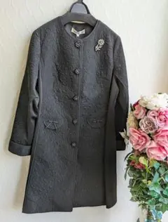 SALE　スーパービューティー秋冬カタログ掲載　フリルコート　ブラック44(XL