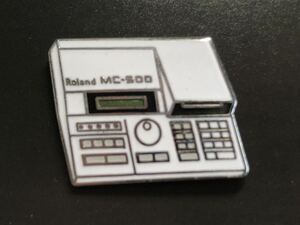 ピンバッジ　MC500のようなデザイン