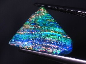 1.07ct 新品・2000年の時を超えた神秘・銀化が綺麗な天然ローマングラス