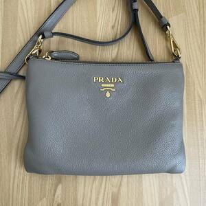 PRADA プラダ　ショルダーバッグ　グレー