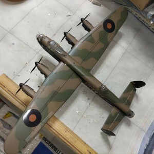 1/72 イギリス空軍　アブロランカスター完成品ジャンク扱い