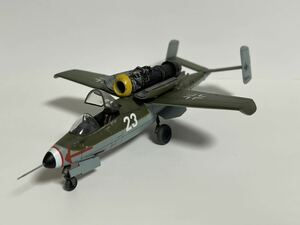 タミヤ　1/48 ハインケル　He162 A-2 サラマンダー　完成品