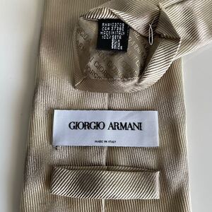 GIORGIO ARMANI(ジョルジオアルマーニ)ベージュ丸デザインネクタイ