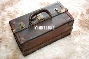 推定100年前のVINTAGE LEATHER TACKLE BOX KNICKERBACHER C 1920