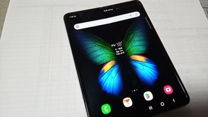 即決！SAMSUNG Galaxy Z Fold【SIMロック解除済】