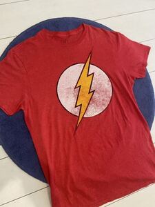 THE FLASH Tシャツ・ DC COMICS THE FLASH DISTRESSED CLASSIC LIGHTNING LOGO・ディーシーコミックス フラッシュ ロゴ Tシャツ・検索用