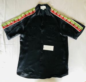 即決 新品国内本物 GUCCI 半袖シャツ 46★グッチ ジャージ ジャケットトラック ダウン デニム ニット TAPED LOGO VACATION SHIRT ニット